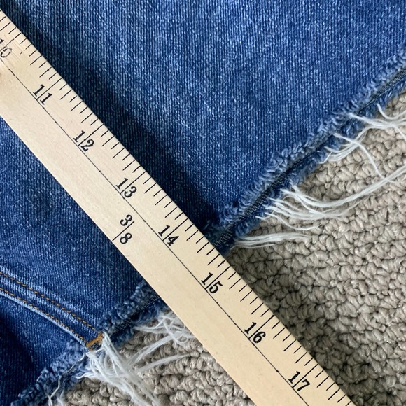 BDG Outfitters Womens Skirt Size Small Blue Dark Wash Denim Distressed Mini - Picture 5 of 9